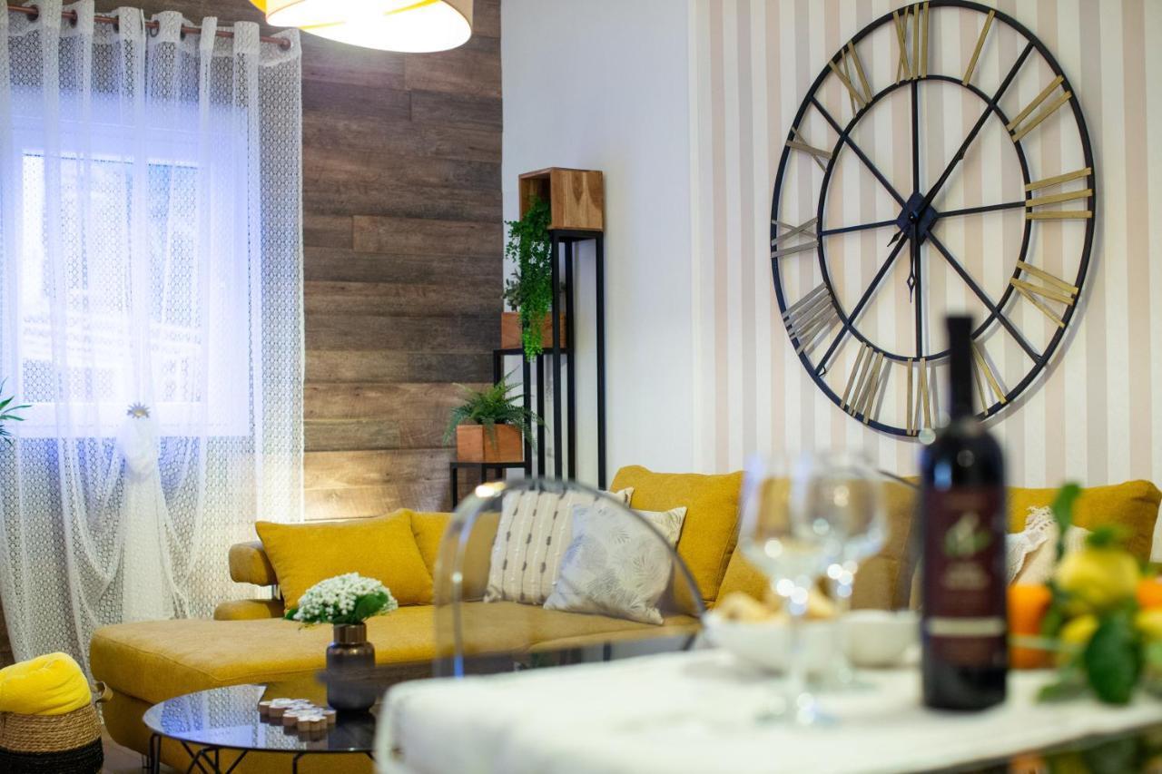 Apartments Dubra Komiža Eksteriør bilde