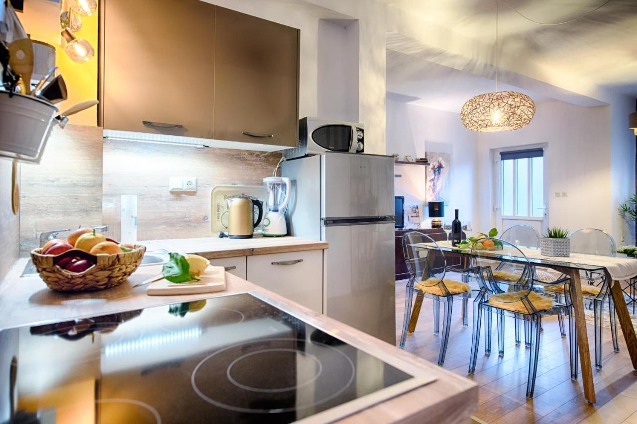 Apartments Dubra Komiža Eksteriør bilde