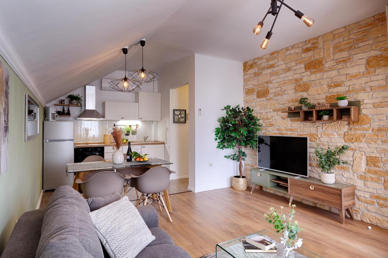Apartments Dubra Komiža Eksteriør bilde