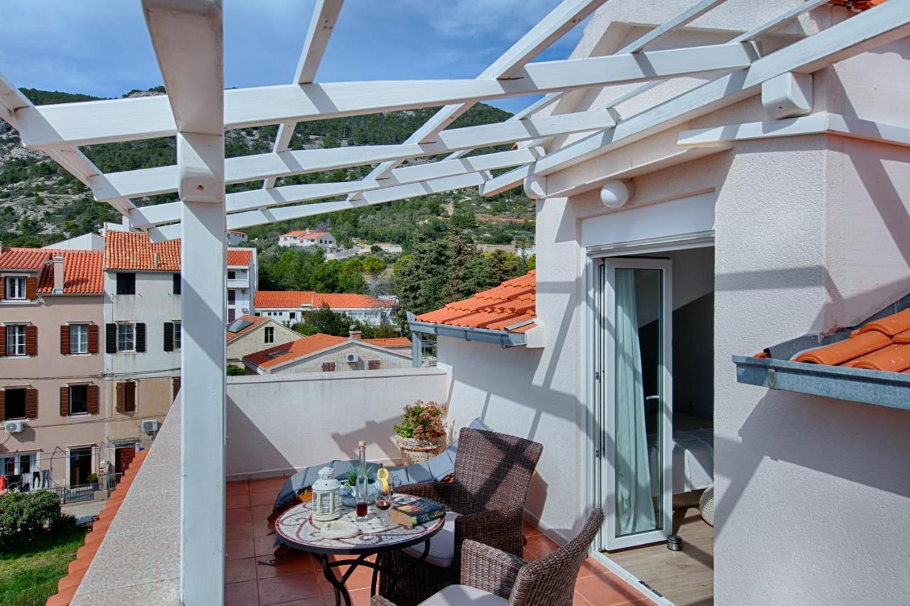 Apartments Dubra Komiža Eksteriør bilde