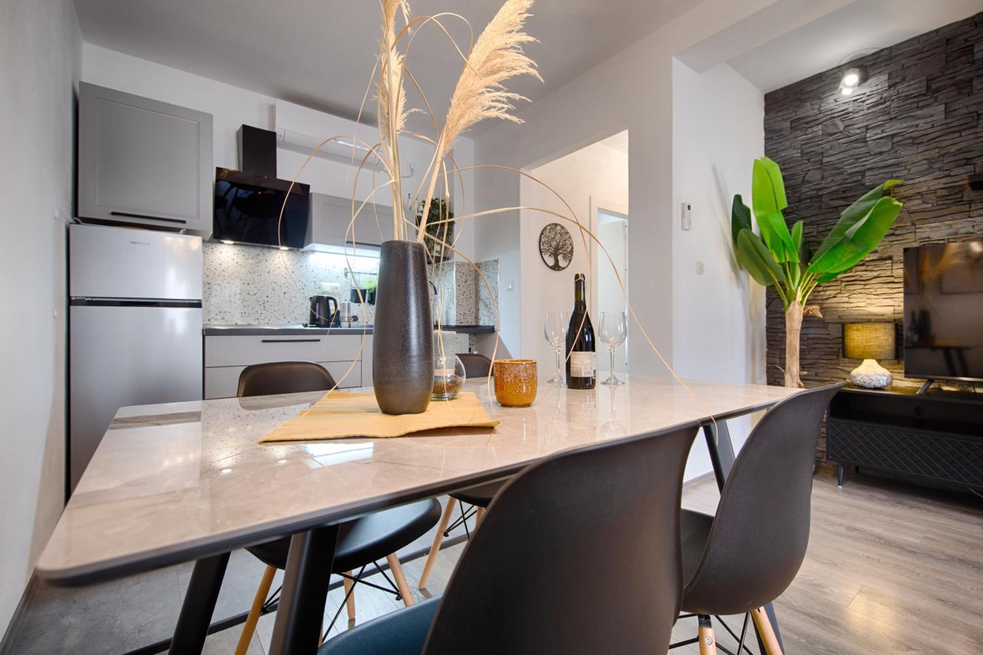 Apartments Dubra Komiža Eksteriør bilde