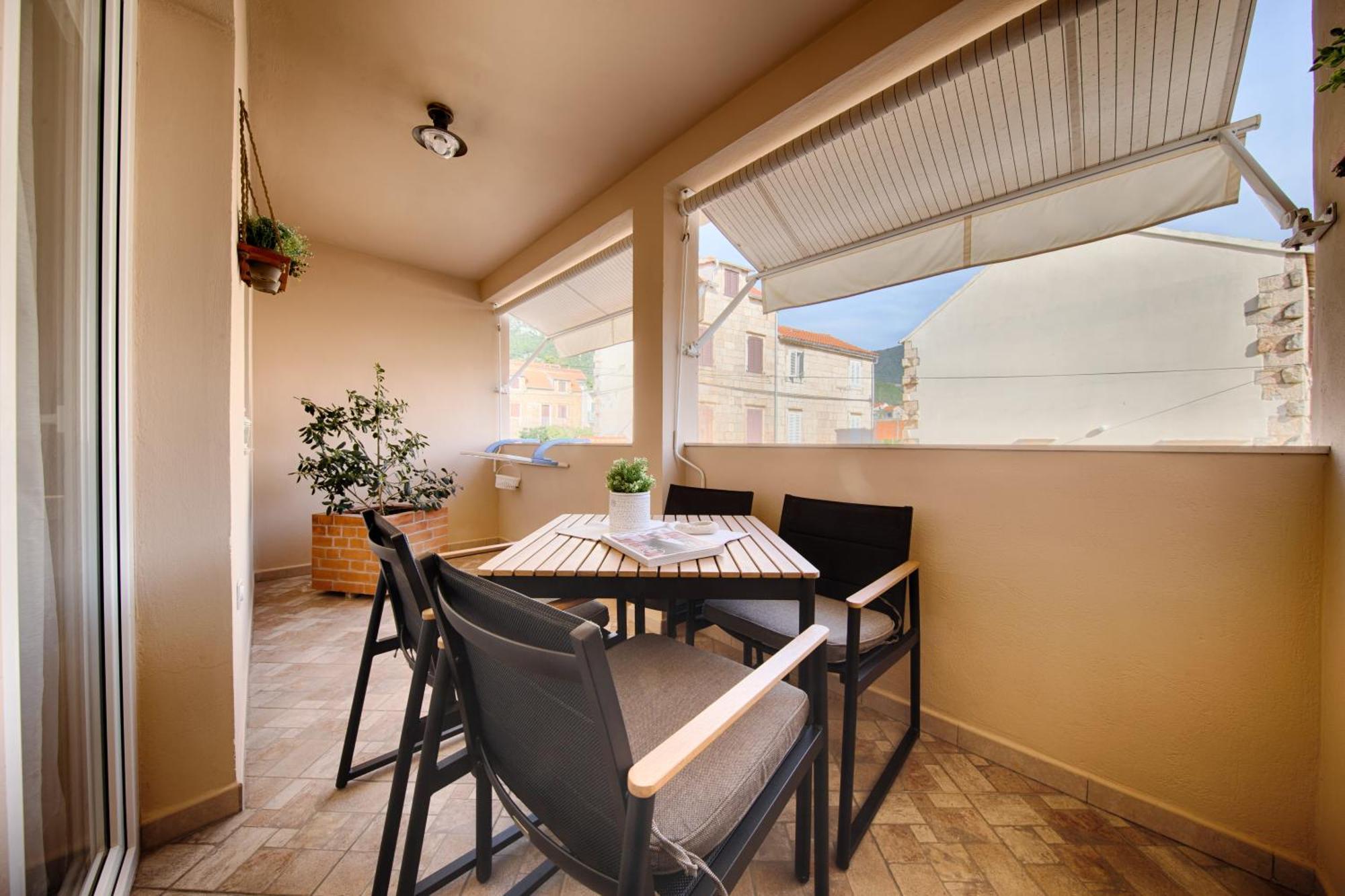Apartments Dubra Komiža Eksteriør bilde